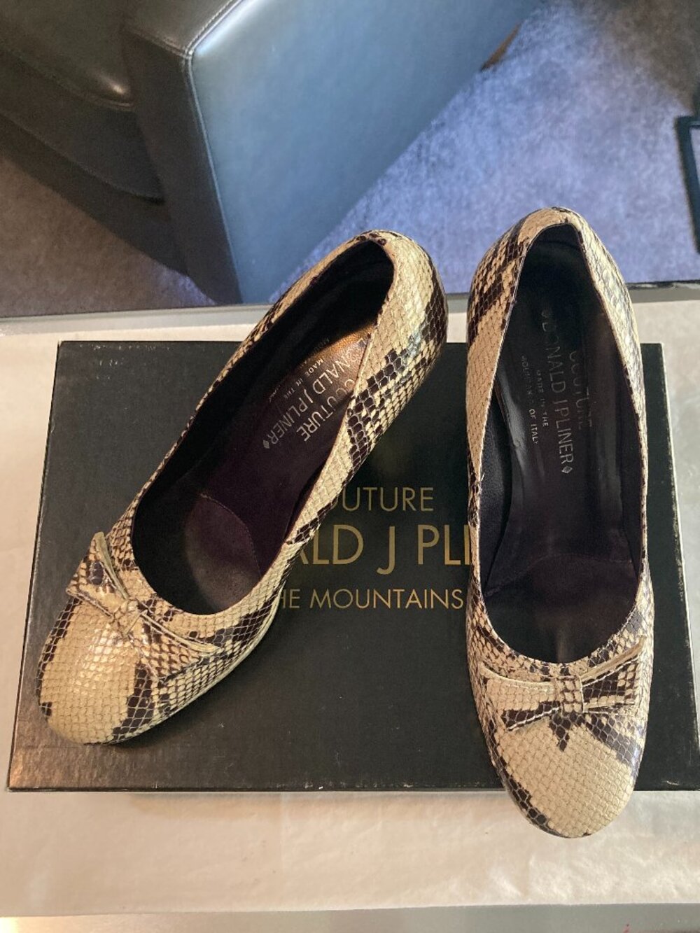 DONALD J PLINER Couture DAME Snakeskin Pumps ITALY 7.5 M Platform Heels